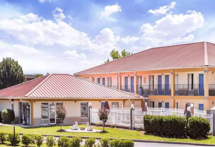 Отель Days Inn By Wyndham Augusta Wheeler Road