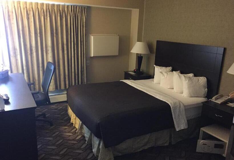 هتل Days Inn By Wyndham Bismarck