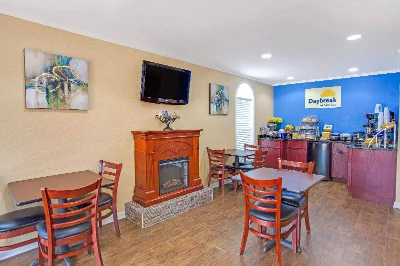 Hotel Days Inn By Wyndham Canton