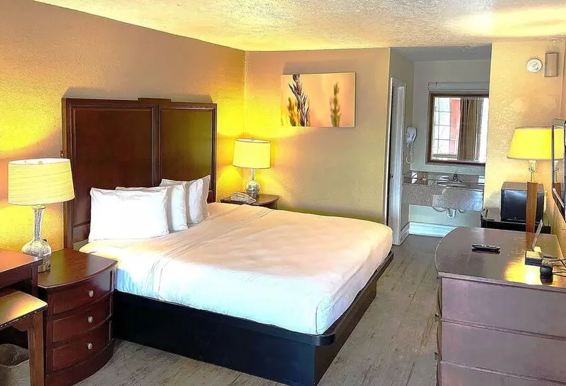 فندق Days Inn By Wyndham Fort Walton Beach