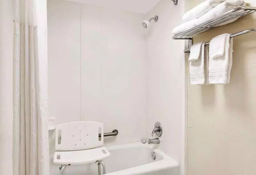 فندق Days Inn By Wyndham Fort Walton Beach