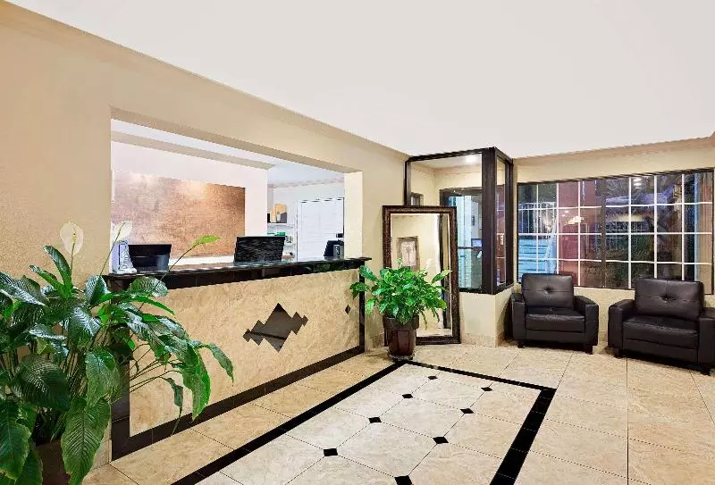 فندق Days Inn By Wyndham Fort Walton Beach