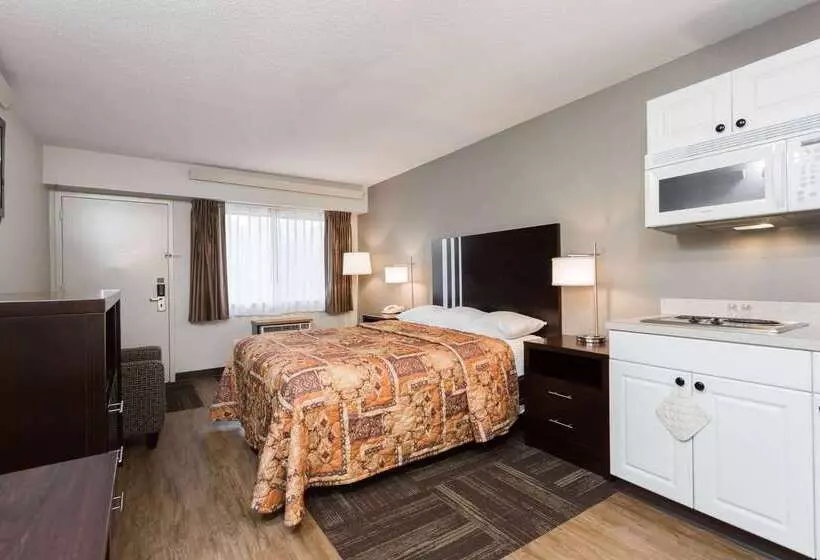 בית מלון כפרי Days Inn By Wyndham Harrisburg North