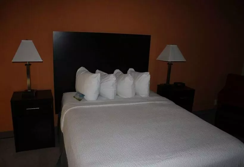 Otel Days Inn By Wyndham Hays