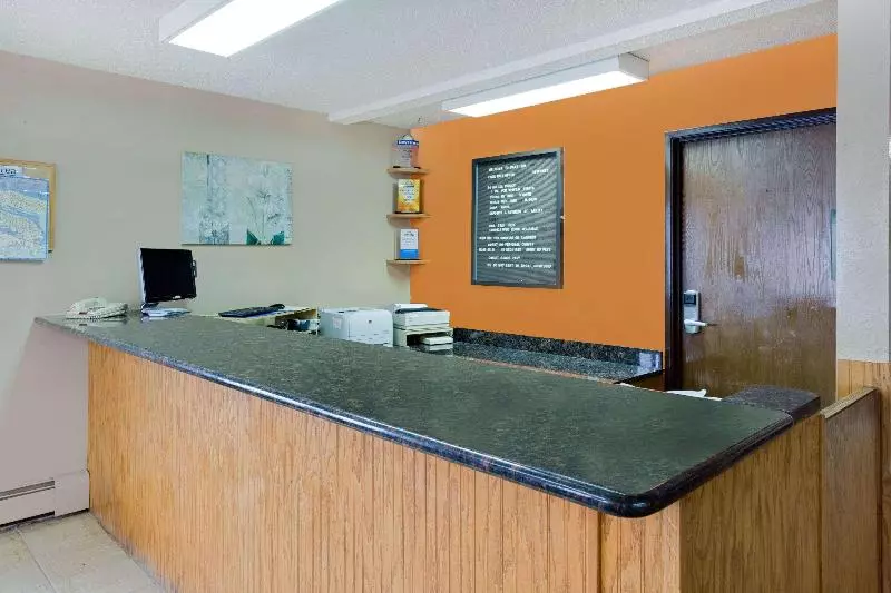 בית מלון כפרי Days Inn By Wyndham Winona