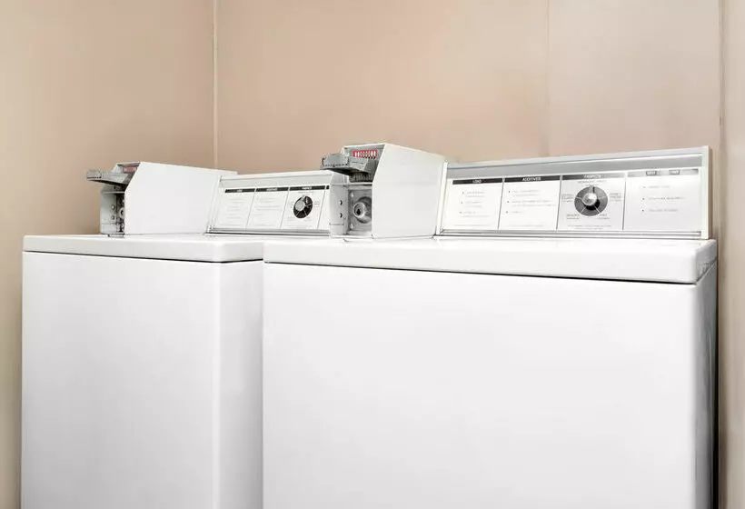 Отель Days Inn Rochester Downtown