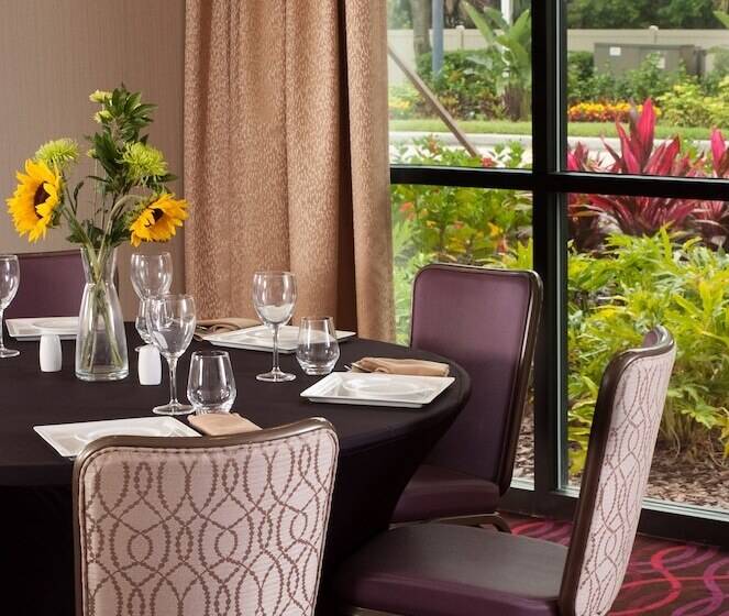 Delta Hotels By Marriott Orlando Lake Buena Vista