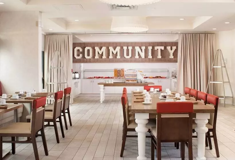 Delta Hotels By Marriott Orlando Lake Buena Vista