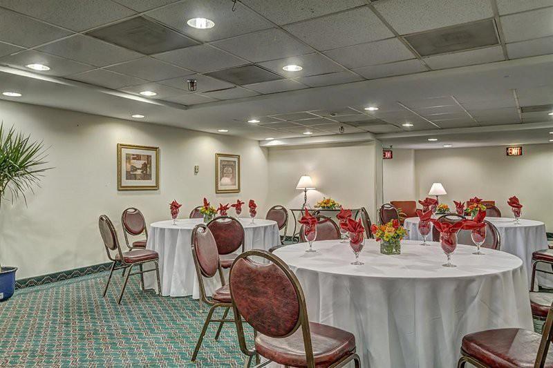 هتل Fairfield Inn & Suites By Marriott Alexandria West/mark Center