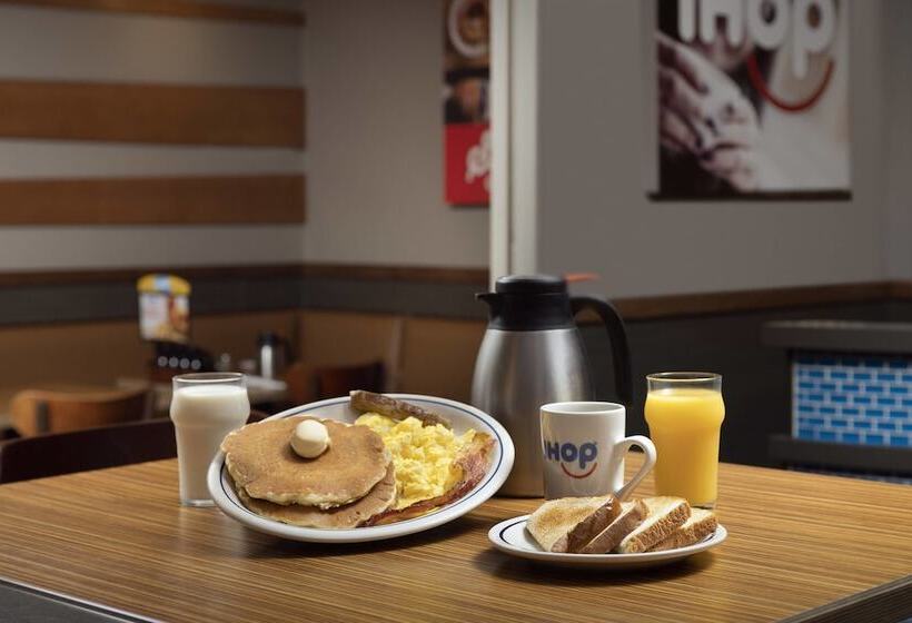 هتل Fairfield Inn & Suites By Marriott Alexandria West/mark Center