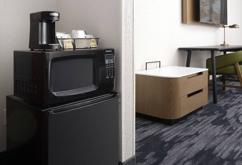 هتل Fairfield Inn & Suites By Marriott Alexandria West/mark Center