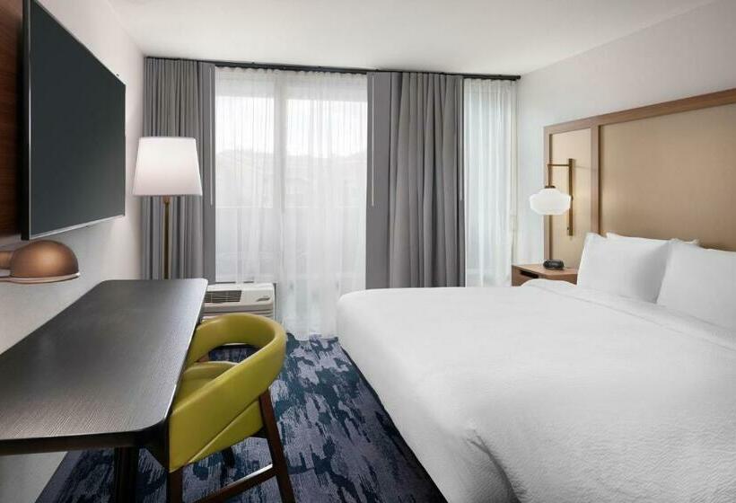 Отель Fairfield Inn & Suites Boulder