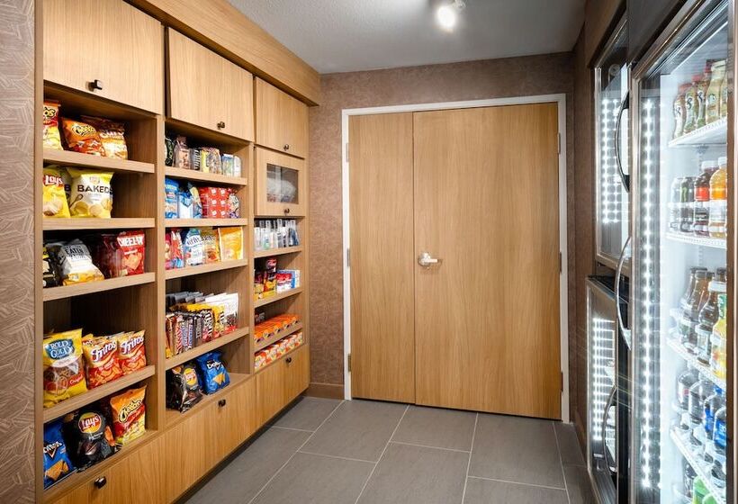 Отель Fairfield Inn & Suites Boulder