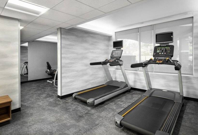 Отель Fairfield Inn & Suites Boulder