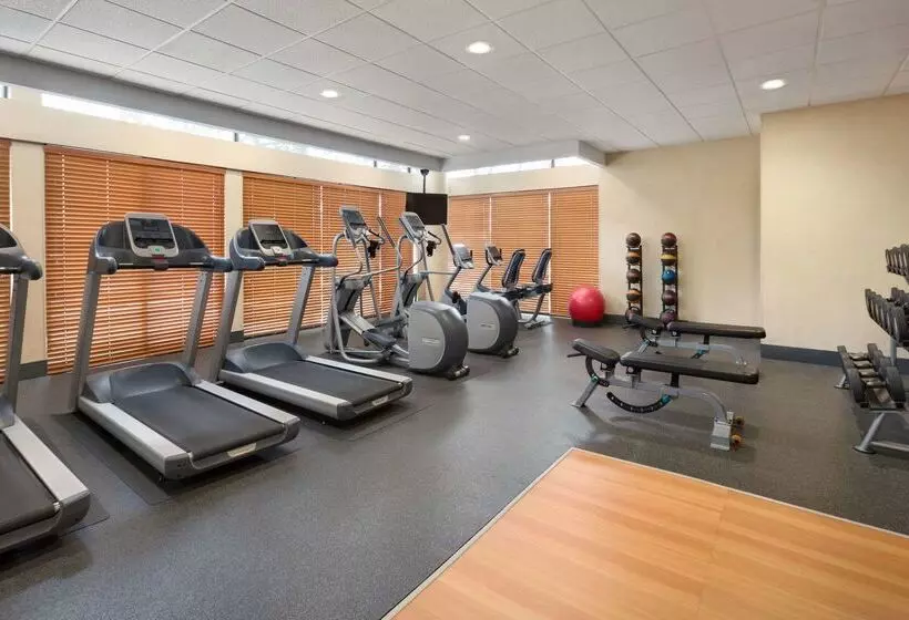 Отель Hampton Inn Denver West Federal Center