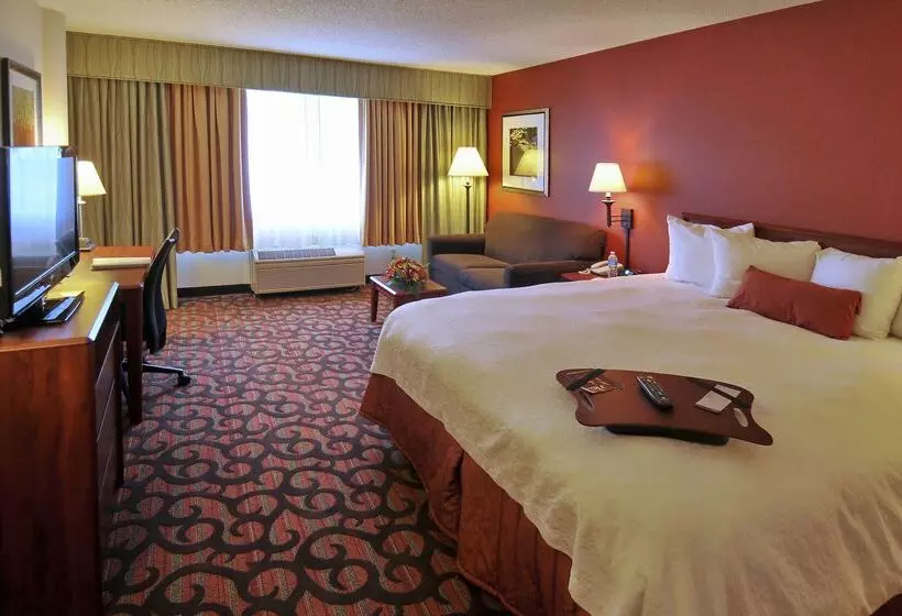 Отель Hampton Inn Denver West Federal Center