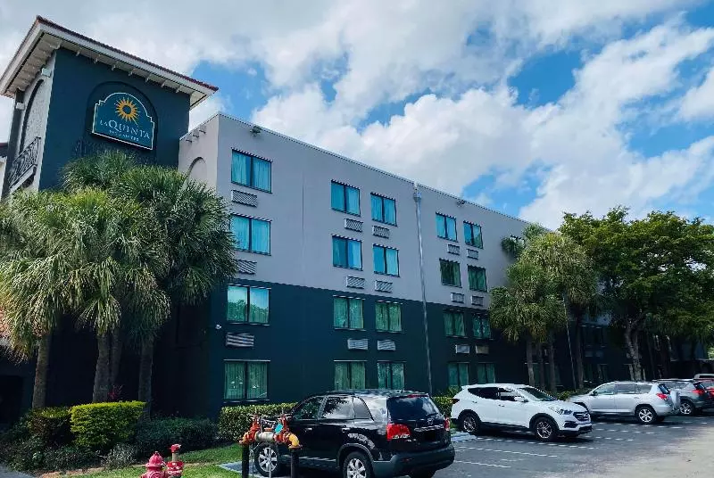 فندق La Quinta By Wyndham Ft Lauderdale Cypress Creek