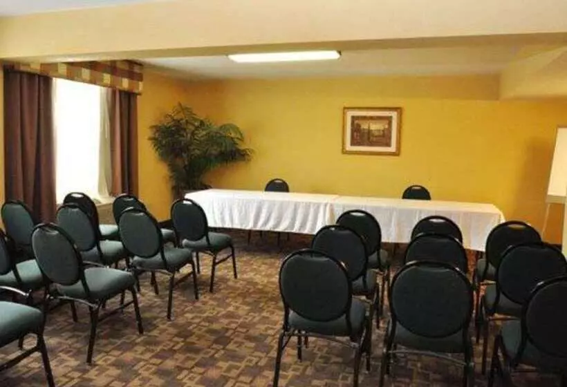 בית מלון כפרי Quality Inn Asheboro South