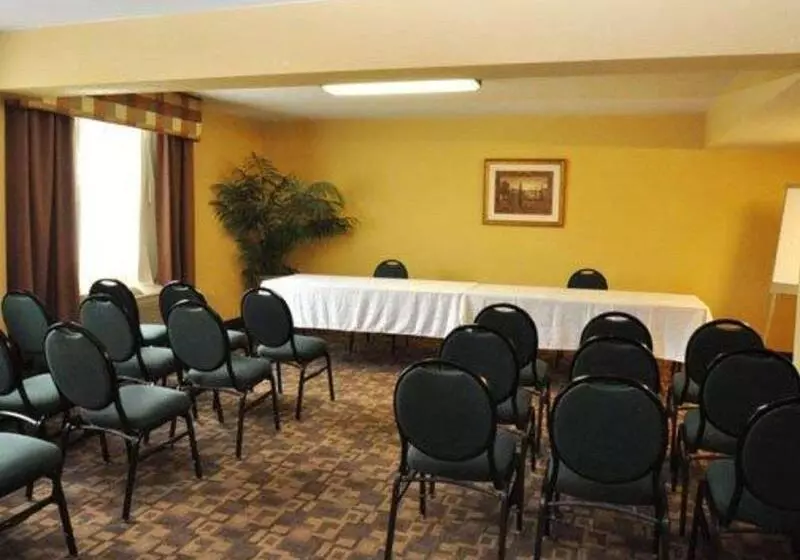 בית מלון כפרי Quality Inn Asheboro South