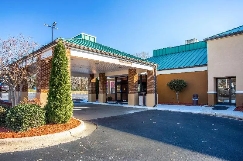 בית מלון כפרי Quality Inn Asheboro South