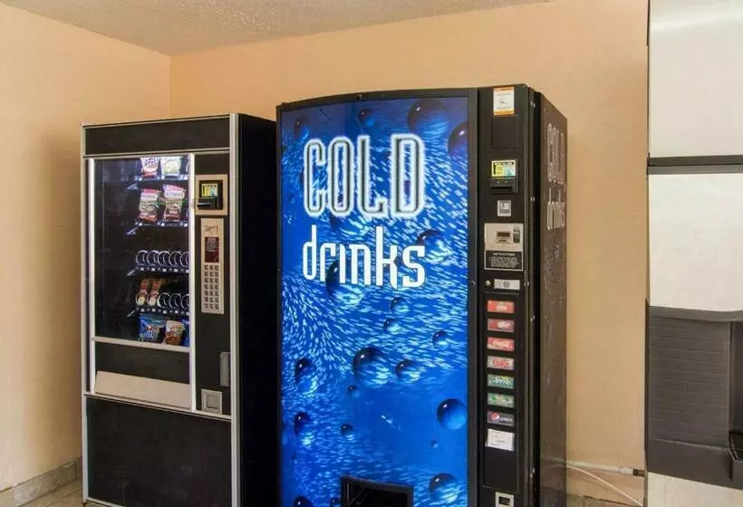 호텔 Quality Inn & Suites