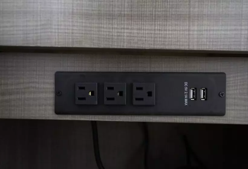 فندق Red Roof Inn & Suites Cornelius   Lake Norman