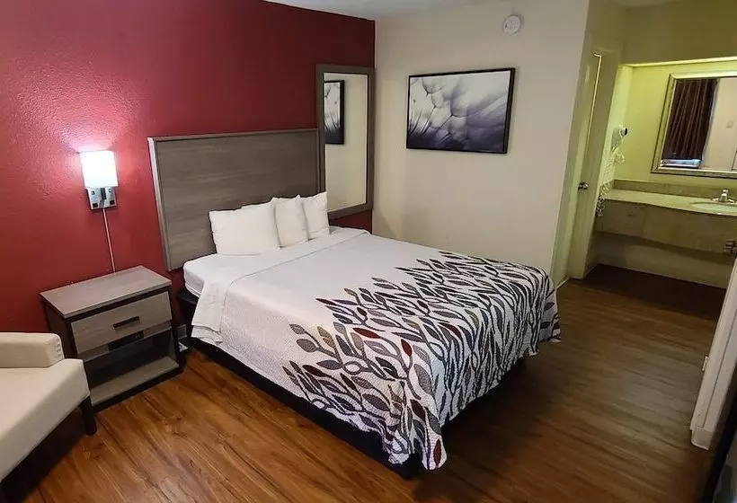 فندق Red Roof Inn & Suites Cornelius   Lake Norman