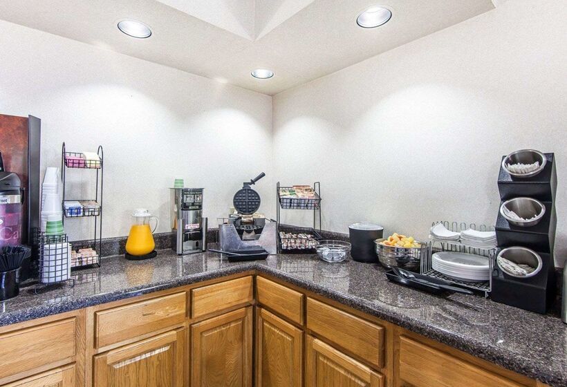 Отель Rodeway Inn