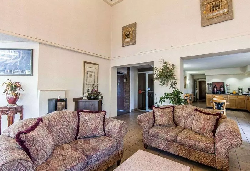 فندق Rodeway Inn