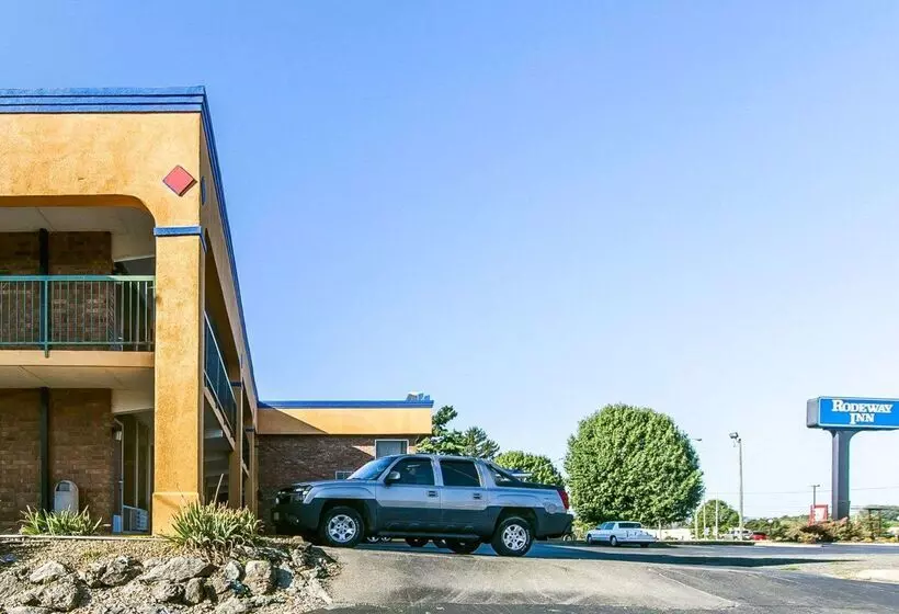 فندق Rodeway Inn