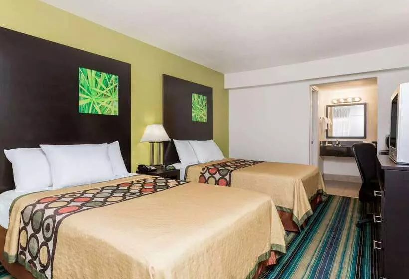 Отель Super 8 By Wyndham Augusta