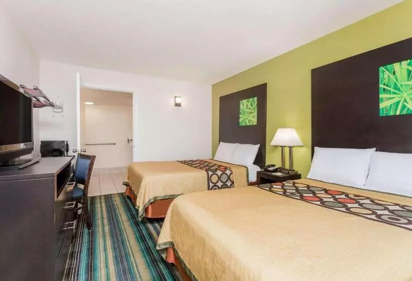 Отель Super 8 By Wyndham Augusta