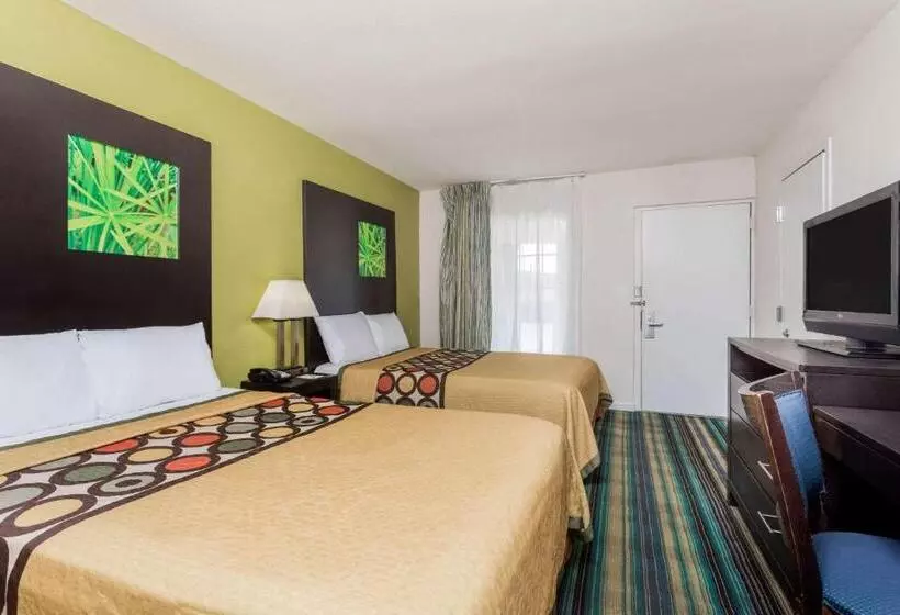 Отель Super 8 By Wyndham Augusta