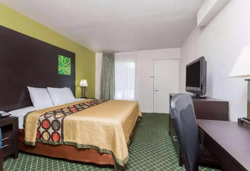 Отель Super 8 By Wyndham Augusta