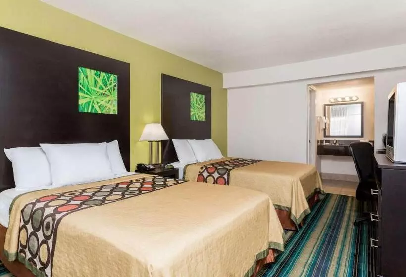 Отель Super 8 By Wyndham Augusta