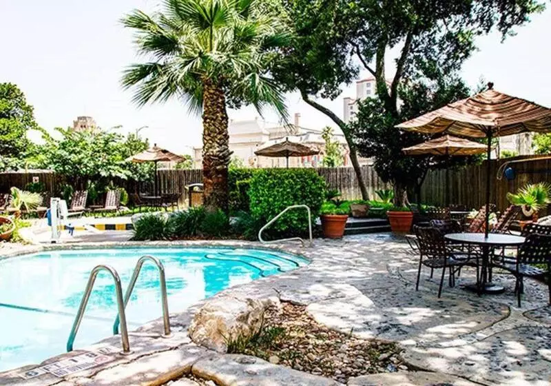 Szálloda The Crockett