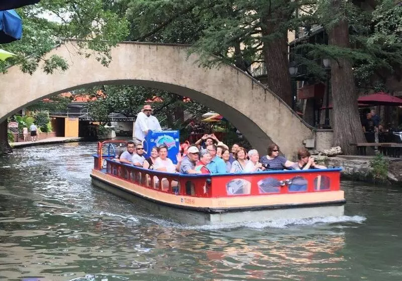 Szálloda The Crockett