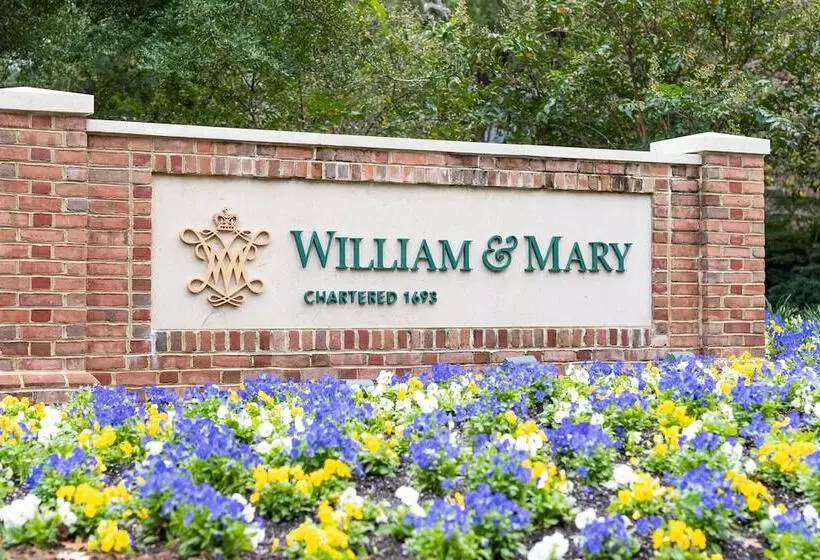 酒店 Williamsburg Suites