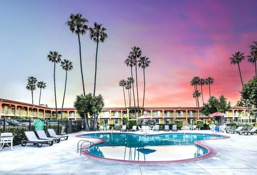 فندق Vagabond Inn Costa Mesa