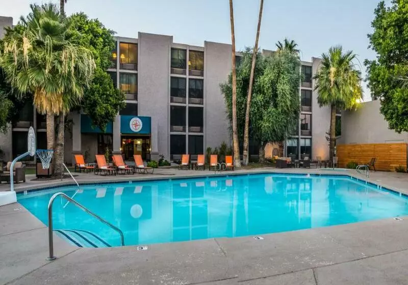 Hotel 502