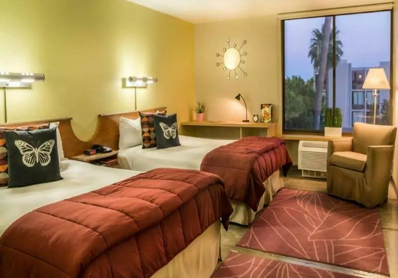 Hotel 502