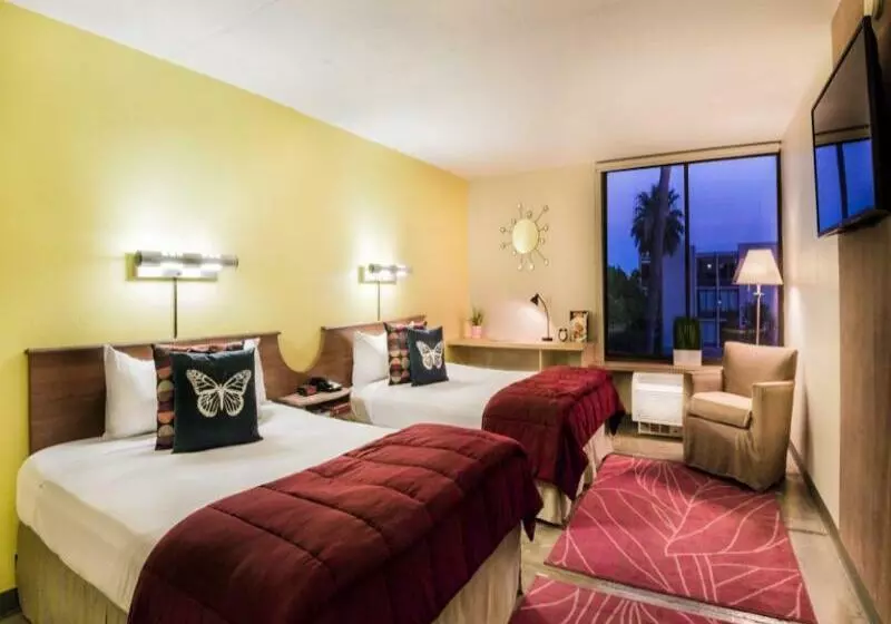 Hotel 502