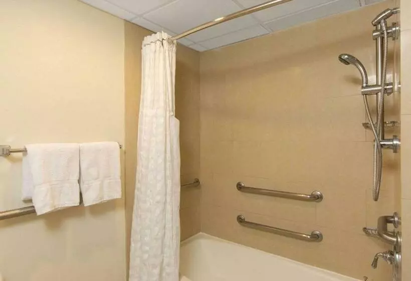 ホテル Aksarben Suites, A Trademark Collection