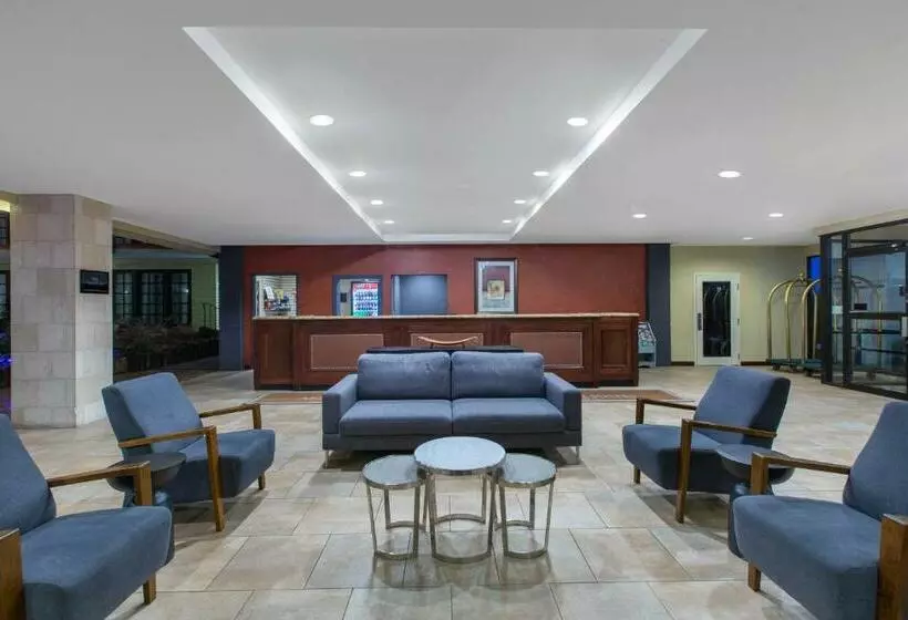 ホテル Aksarben Suites, A Trademark Collection