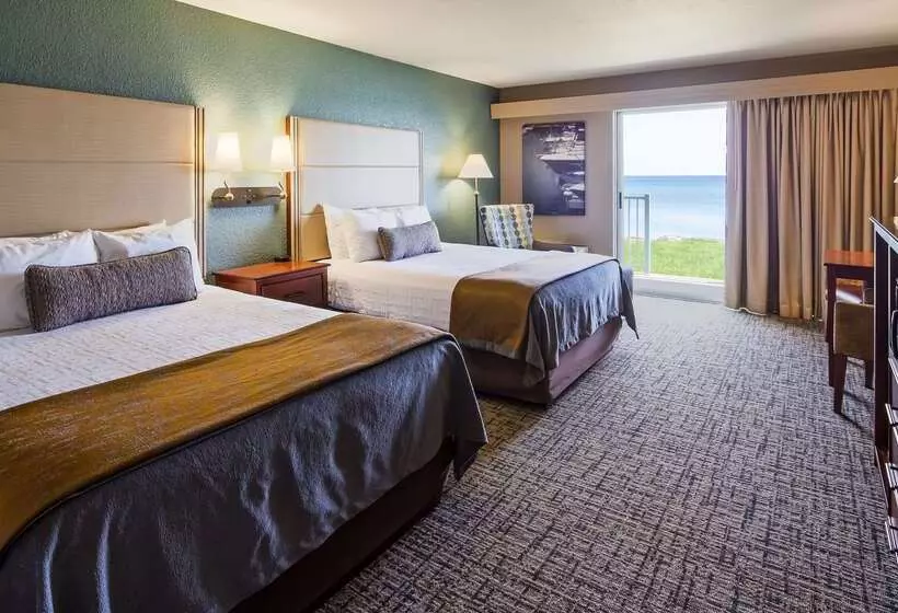 Отель Best Western Harbour Pointe Lakefront