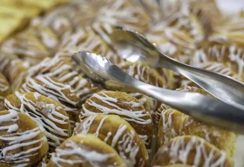 Bridgepointe Inn & Suites By Bphotels, Council Bluffs, Omaha Area