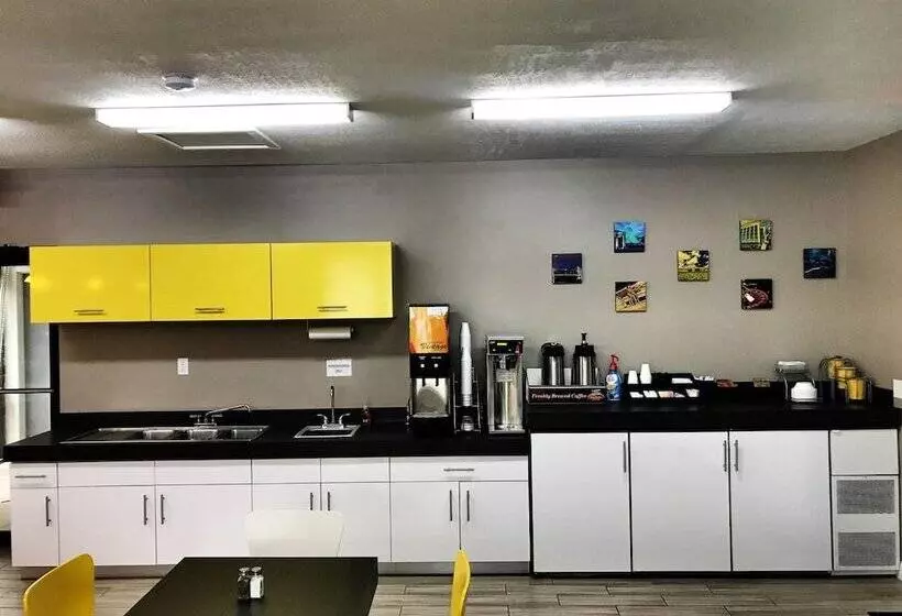 Bridgepointe Inn & Suites By Bphotels, Council Bluffs, Omaha Area