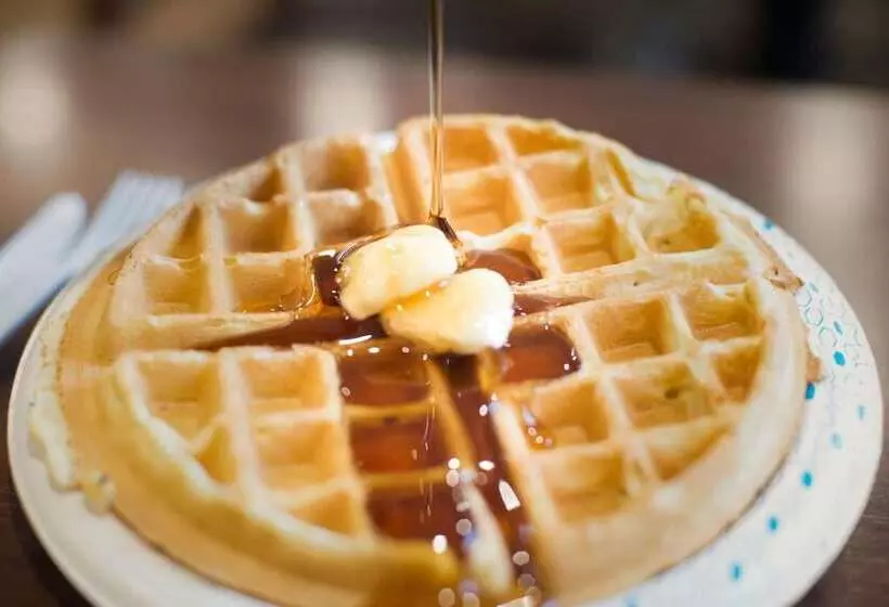 Bridgepointe Inn & Suites By Bphotels, Council Bluffs, Omaha Area