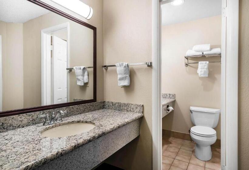 هتل Oasis Inn Tacoma