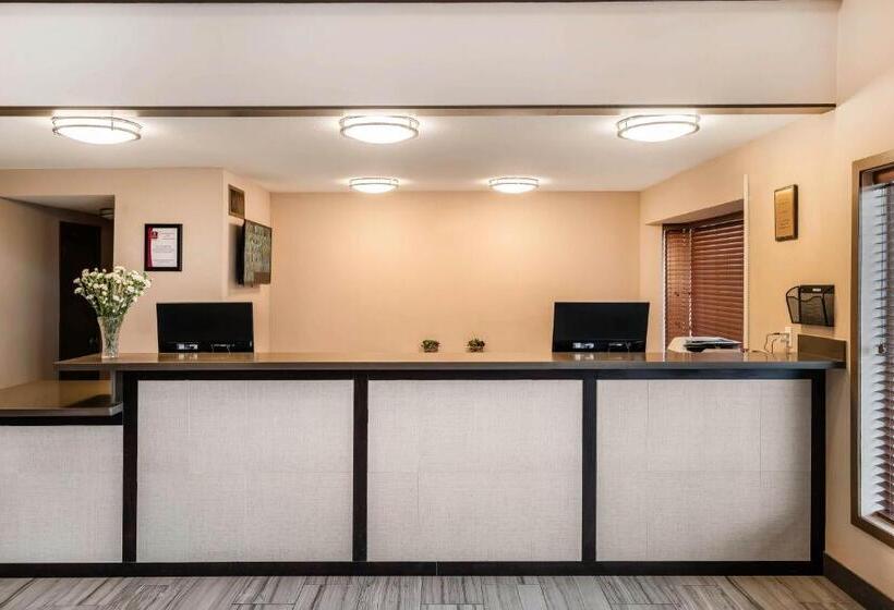 هتل Oasis Inn Tacoma